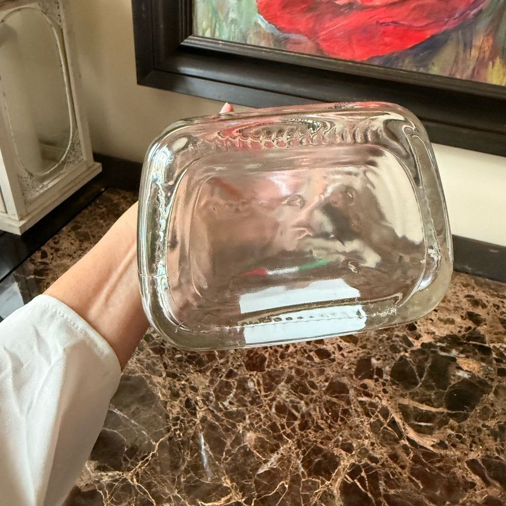 Collectible Vavoom Vodka Bottle with Artistic Design Feminine Glass Sculpture - Picture 10 of 13